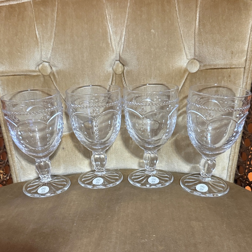 Brand New Princess House set of 4 glasses